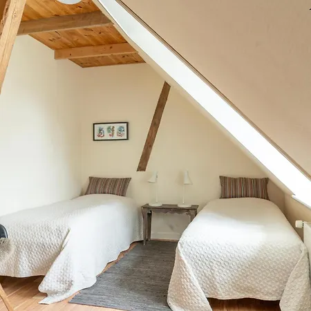 Akaciegaarden Bed & Breakfast *
