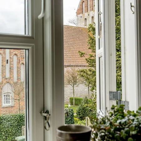 Bed & Breakfast Akaciegaarden *