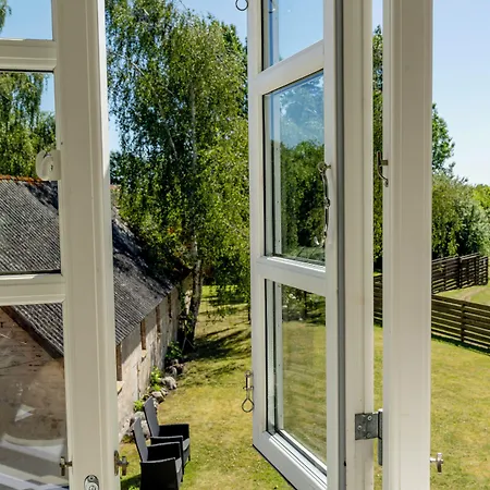 Bed & Breakfast Akaciegaarden