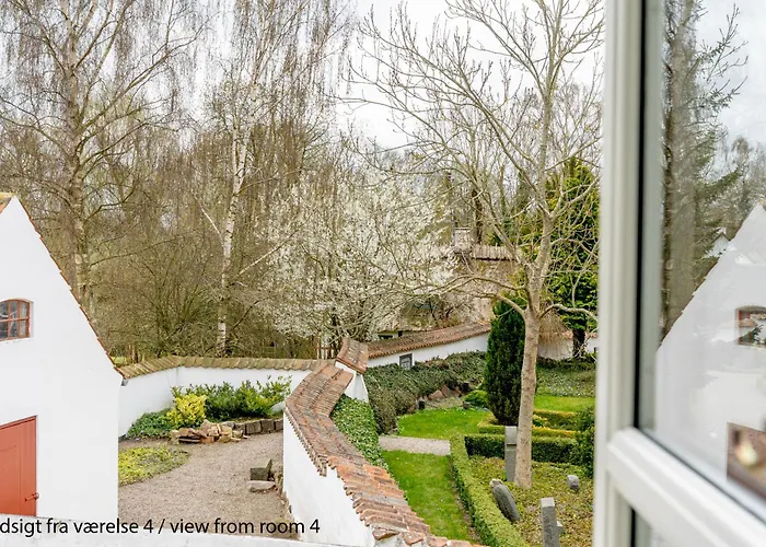 Bed & Breakfast Akaciegaarden *